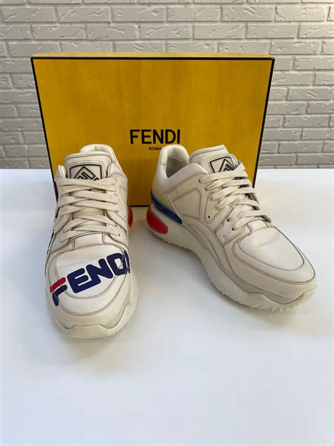 felpa bianca fendi|porter fila x fendi sneakers.